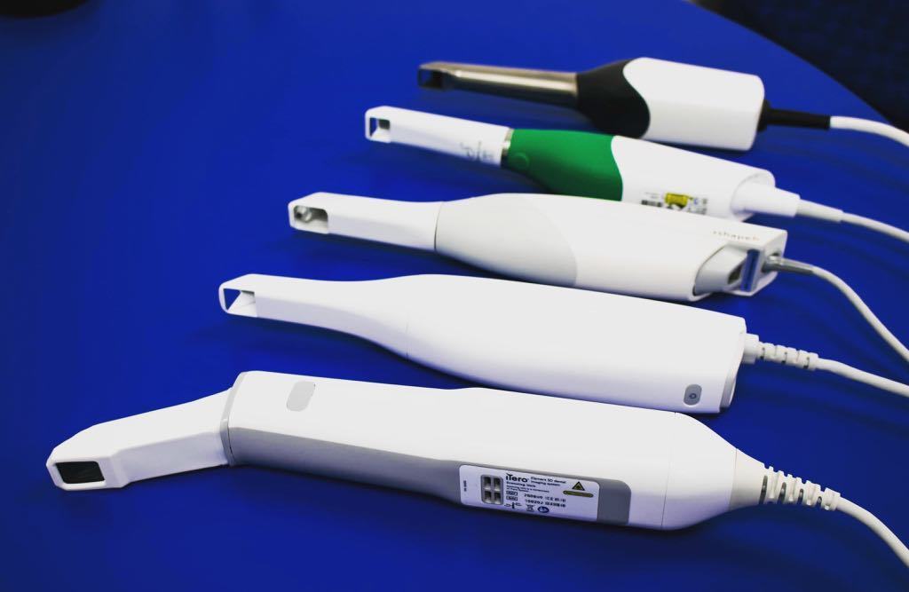 intraoral-scanners-itero-medit-planmeca-cerc